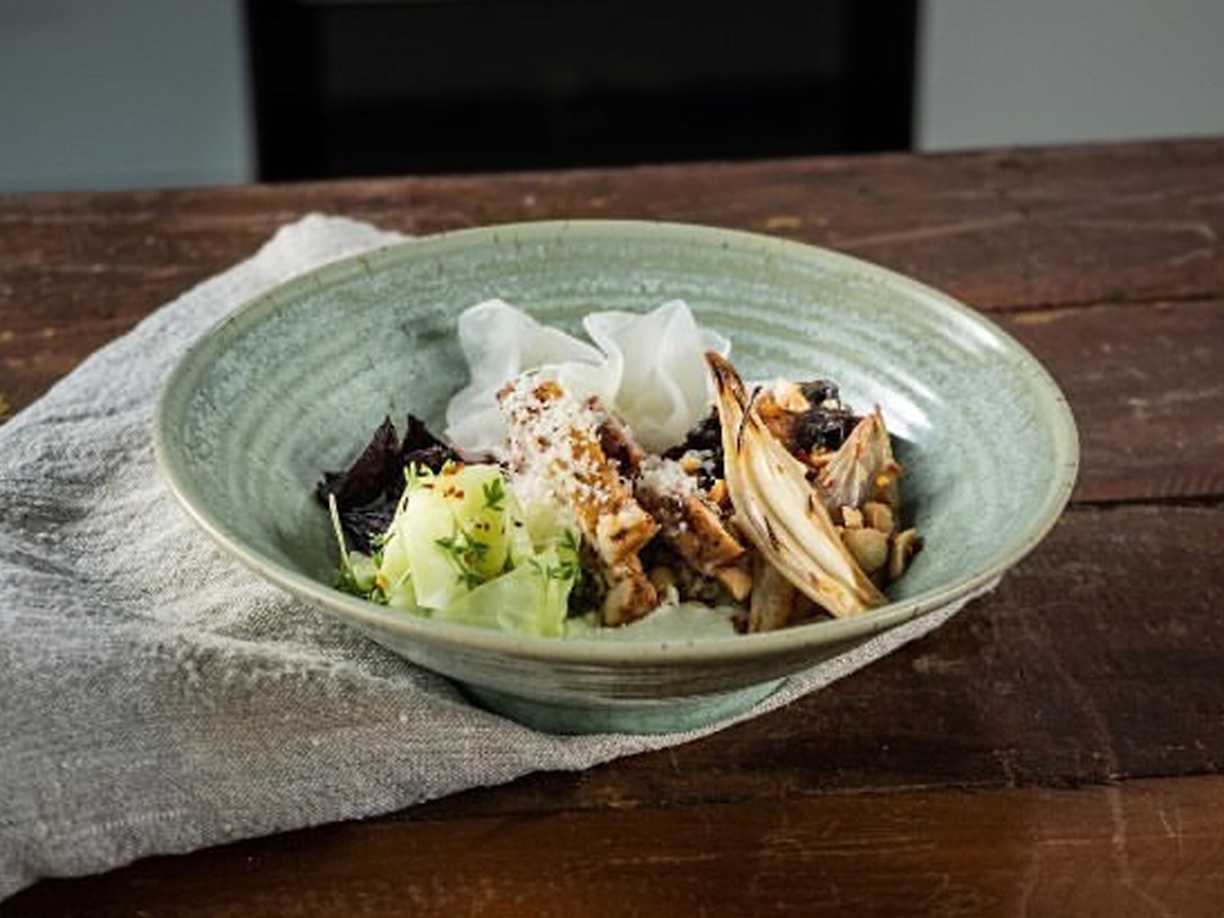 Swedish bowl med kyckling och rostade grönsaker
